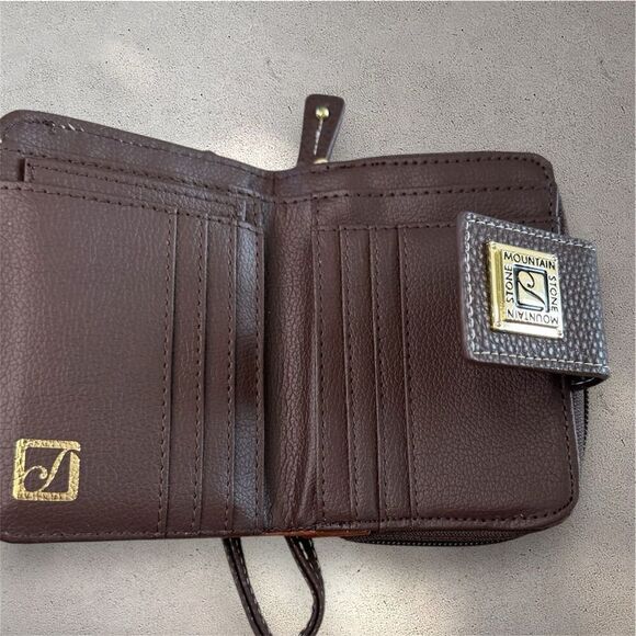 Stone Mountain Accessories Brown Wallet - Picture 2 of 9